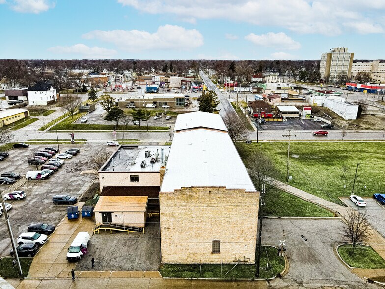 More Photos Of 500 S Hamilton St, Saginaw Medical For Sale