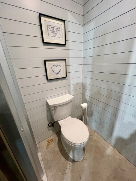 More Photos Of 1730 Farm to Market 1431, Marble Falls Warehouse For Lease