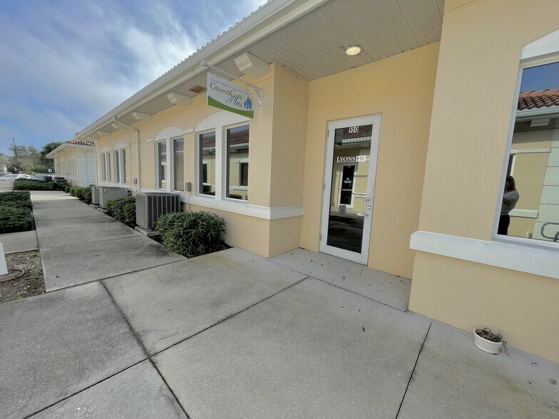 More Photos Of 25074 Olympia Ave, Punta Gorda Medical For Sale
