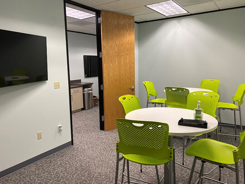 More Photos Of 3409 Executive Center Dr, Austin Unknown For Lease