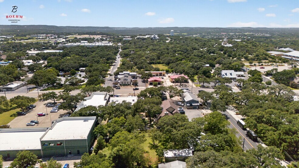 More Photos Of 115 Oak Park Dr, Boerne Office For Sale
