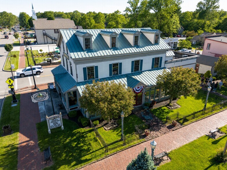 More Photos Of 8112 Columbia Rd, Olmsted Falls General Retail For Sale
