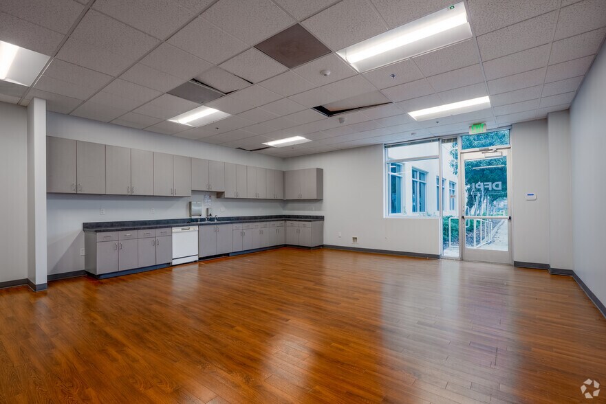 More Photos Of 2101 Arena Blvd, Sacramento Office For Lease