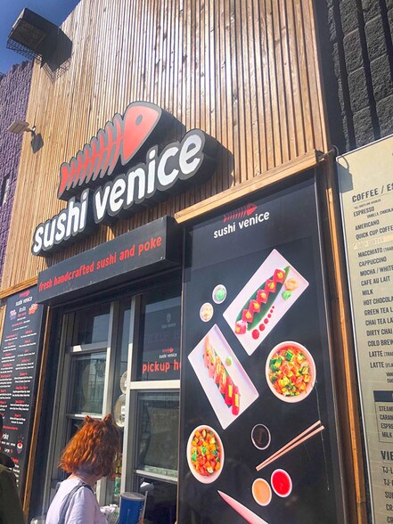 More Photos Of 1815-1827 Ocean Front Walk, Venice Restaurant For Lease