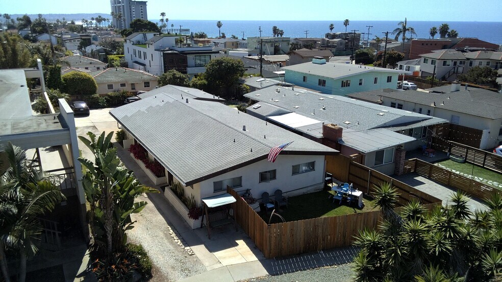 More Photos Of 4980-82 La Jolla Blvd, San Diego Multifamily For Sale