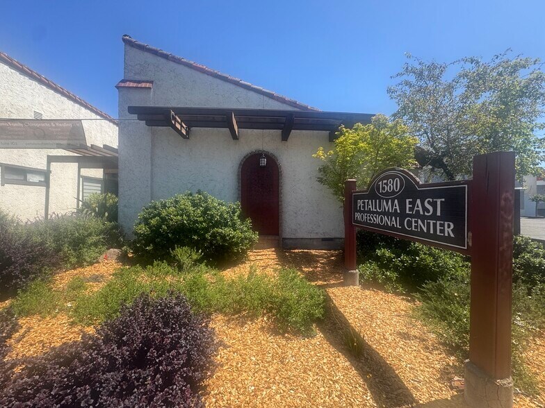 More Photos Of 1580 E Washington St, Petaluma Medical For Sale