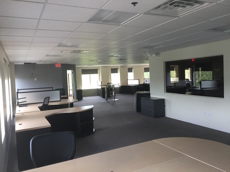421 Merrimack St, Methuen, MA 01844 For Lease