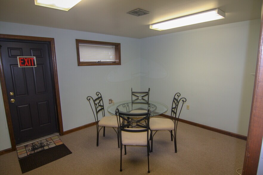 More Photos Of 960 Beaver Grade Rd, Coraopolis Medical For Lease