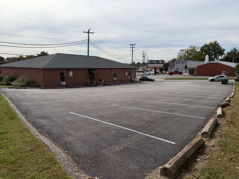 More Photos Of 9506 Harford Rd, Parkville Office For Sale