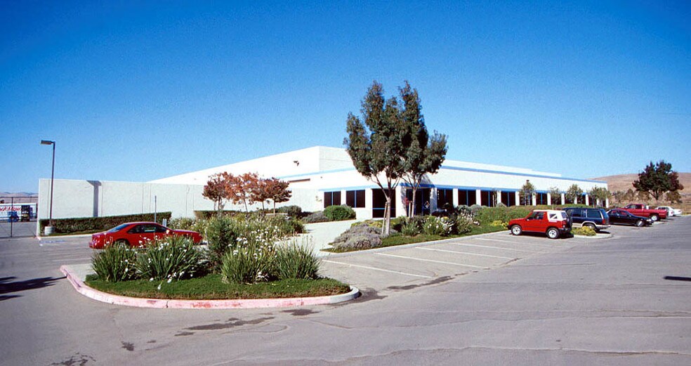 More Photos Of 7480 Las Positas Rd, Livermore Warehouse For Lease