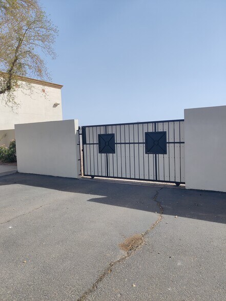 More Photos Of 6915 E Parkway Norte, Mesa Research And Development For Sale