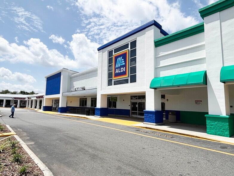 More Photos Of 2219-2259 Citrus Blvd, Leesburg Unknown For Lease