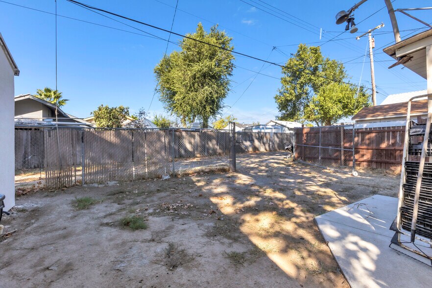 More Photos Of 3723 Jasmine St, Sacramento Apartments For Sale