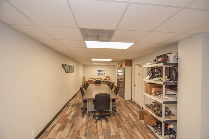 More Photos Of 902 S Alexander St, Plant City Industrial For Sale