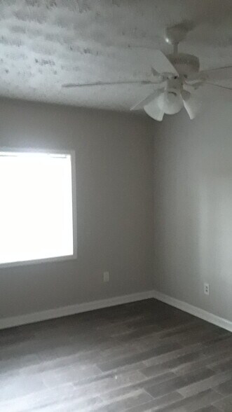 More Photos Of 323 S King Ave, Pine Mountain Apartments For Sale