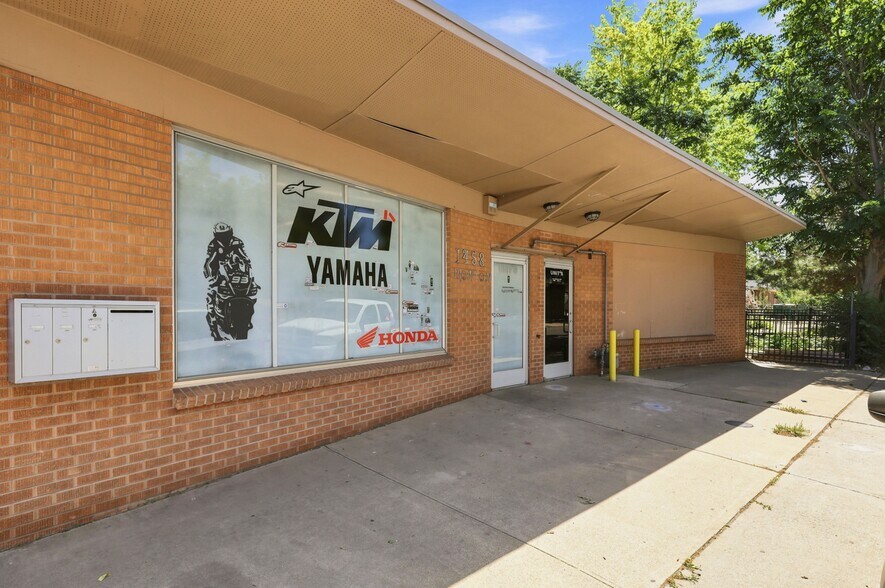 More Photos Of 1458-1472 Ironton St, Aurora Industrial For Sale