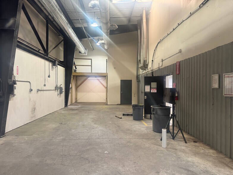 More Photos Of 603 High Tech Ct, Greer Research And Development For Lease