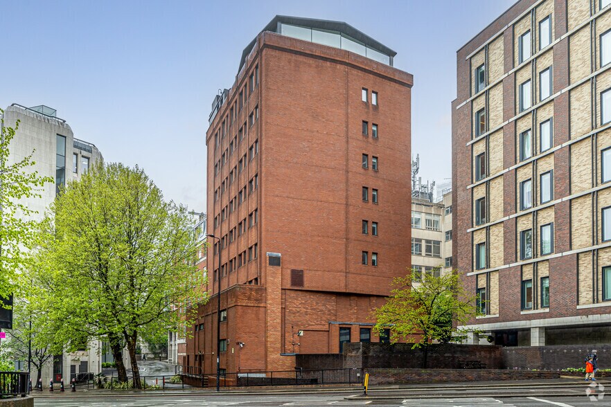 More Photos Of 7 Harp Ln, London Office For Lease