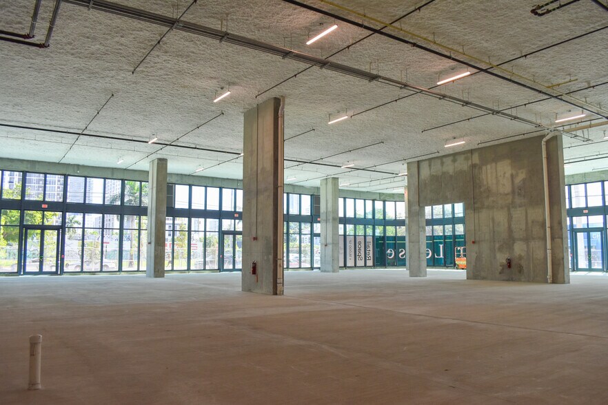 More Photos Of 2916 N Miami Ave, Miami Office For Lease