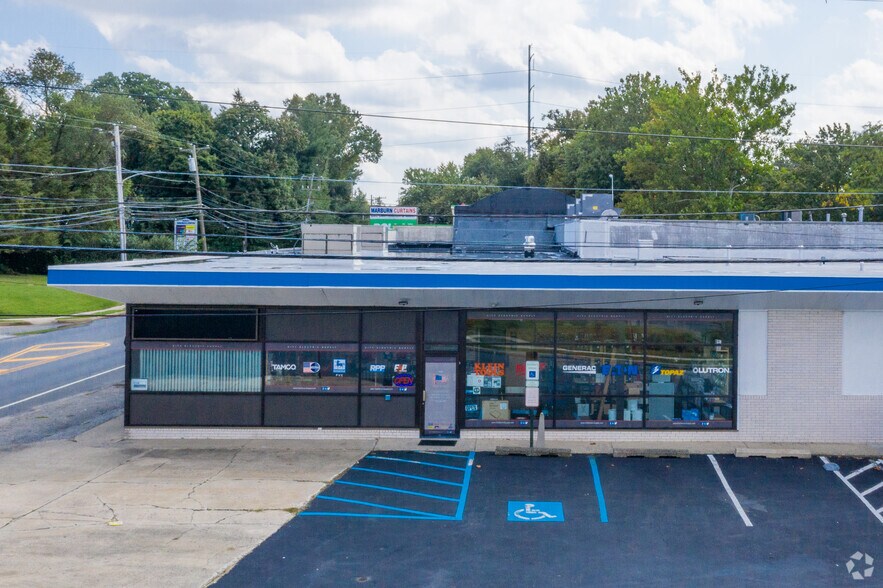 More Photos Of 199 Kedron Ave, Folsom Freestanding For Lease