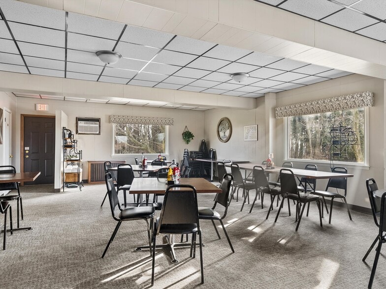 More Photos Of N4494 State Highway 42, Kewaunee Restaurant For Sale