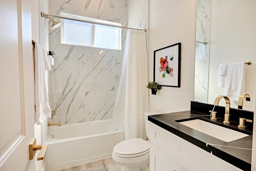 More Photos Of , Houston Multifamily For Sale