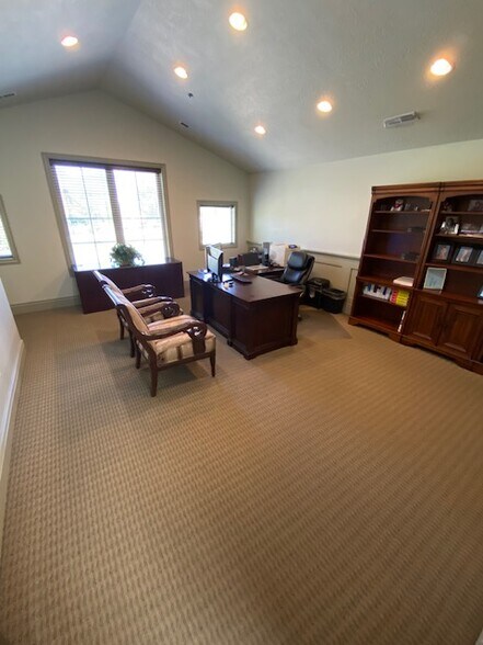 More Photos Of 6412 S 900 E, Murray Office For Lease