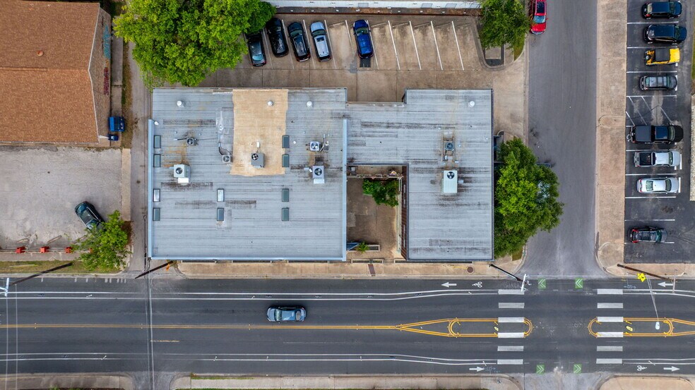 More Photos Of 508 E 53rd St, Austin Loft Creative Space For Sale