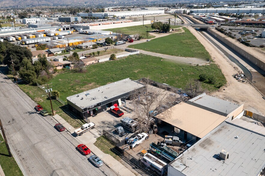 More Photos Of 471 S Allen St, San Bernardino Service For Sale