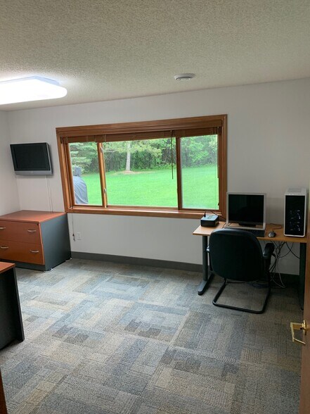 More Photos Of 5826 Blackshire Path, Inver Grove Heights Office For Lease