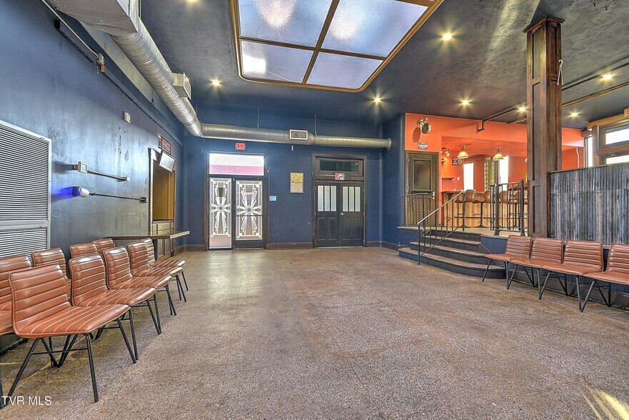 More Photos Of 171 Piedmont Ave, Bristol General Retail For Sale