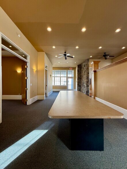 More Photos Of 40 Summers Way, Roanoke Freestanding For Lease
