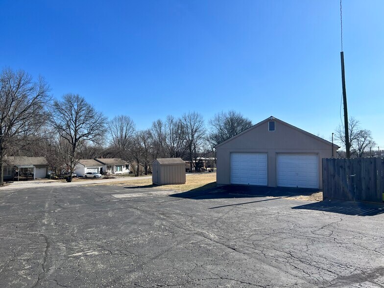 More Photos Of 5757 Blue Ridge Blvd, Raytown Religious Facility For Sale