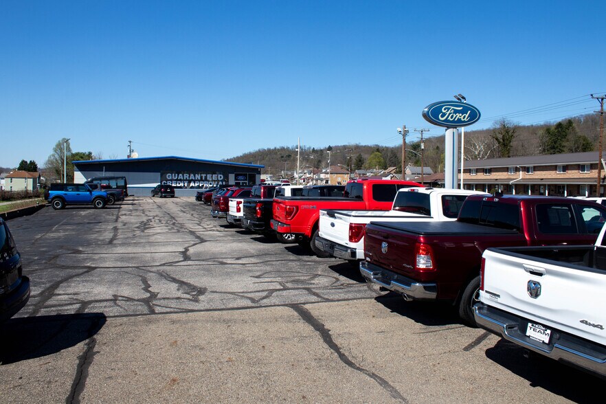 More Photos Of 1625 Commerce St, Wellsburg Auto Dealership For Sale