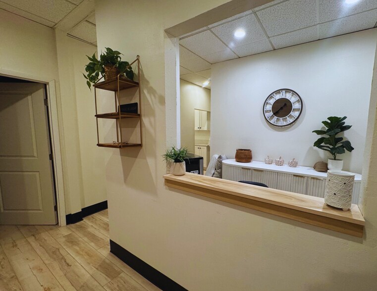 More Photos Of 16766 Bernardo Center Dr, San Diego Medical For Sale