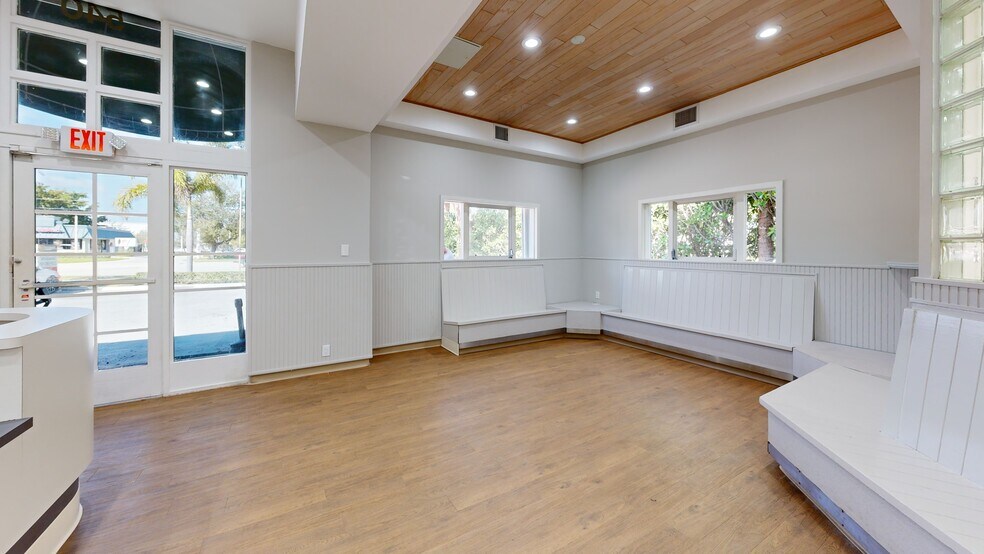 Primary Photo Of 540 S Federal Hwy, Deerfield Beach Freestanding For Lease