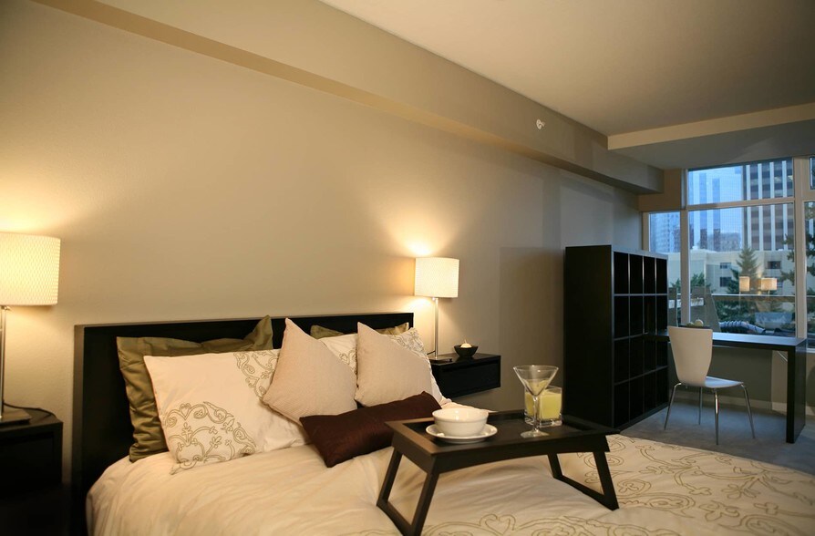 More Photos Of 989 112th Ave NE, Bellevue Apartments For Lease