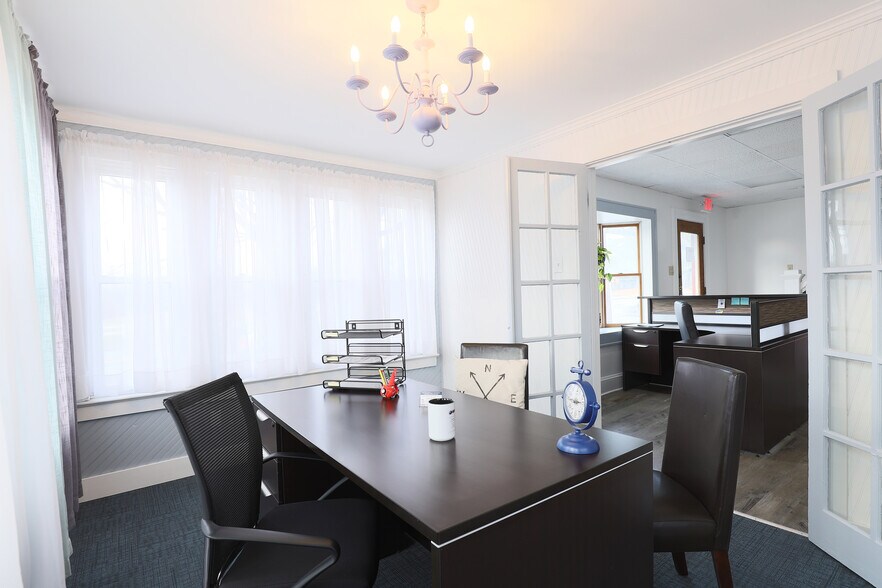 More Photos Of 322 Ballston Ave, Schenectady Office For Sale