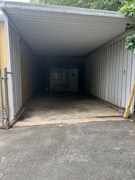 More Photos Of 340 Greenbrier Dr, Charlottesville Manufacturing For Lease