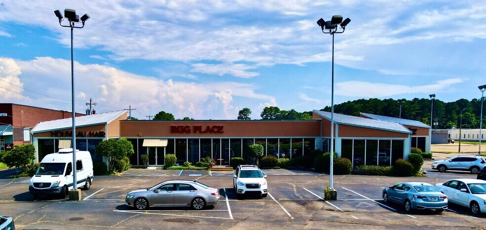 Primary Photo Of 2315 Lakeland Dr, Flowood General Retail For Sale