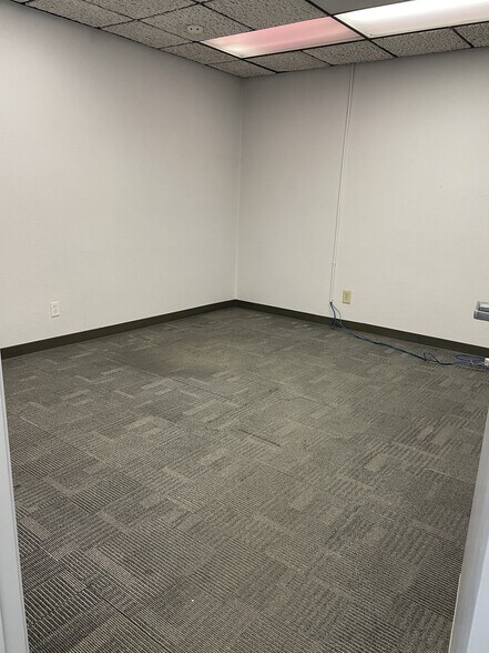 More Photos Of 321 5th St, Hollister Office For Lease
