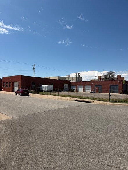 More Photos Of 130 Olive Ave, El Dorado Warehouse For Sale
