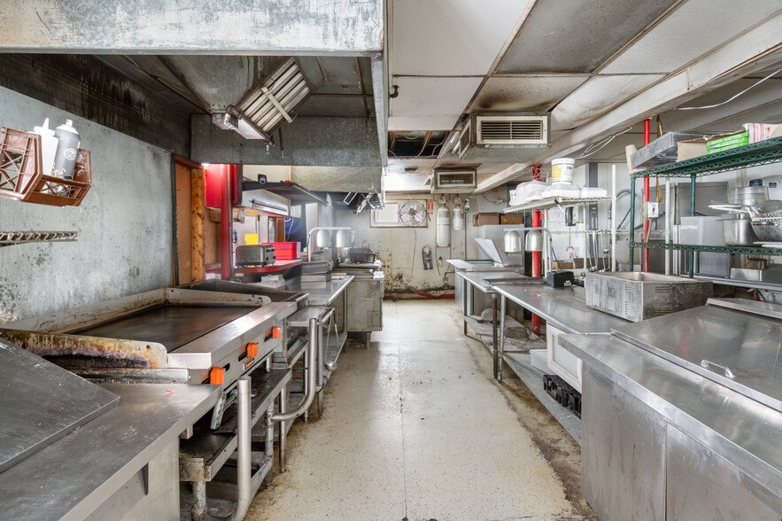 More Photos Of 691 Endicott St N, Laconia Restaurant For Sale