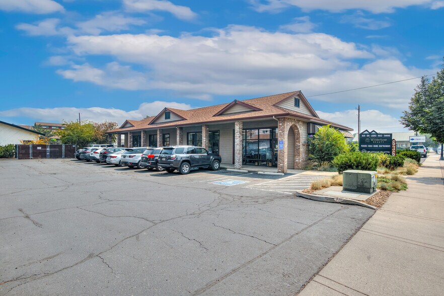 More Photos Of , Redmond General Retail For Sale