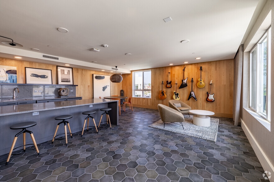 More Photos Of 7520-7566 W Sunset Blvd, Los Angeles Apartments For Lease