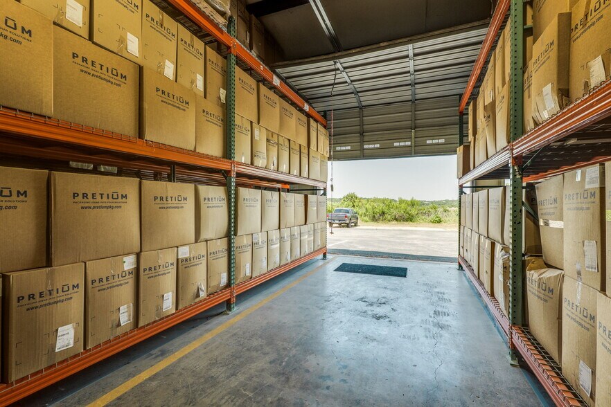 More Photos Of 14121 W US 290 Hwy, Austin Warehouse For Lease