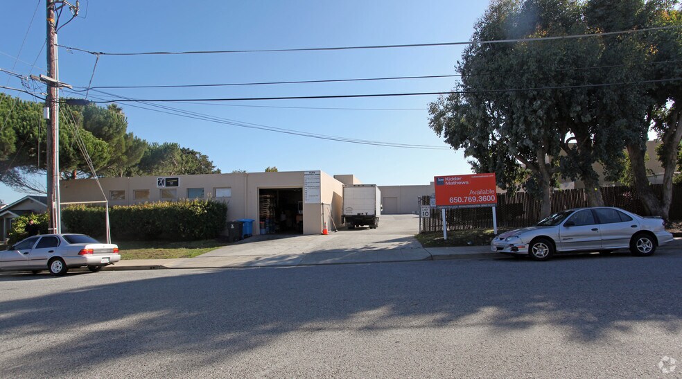 More Photos Of 513-579 Mountain View Ave, Belmont Manufacturing For Lease