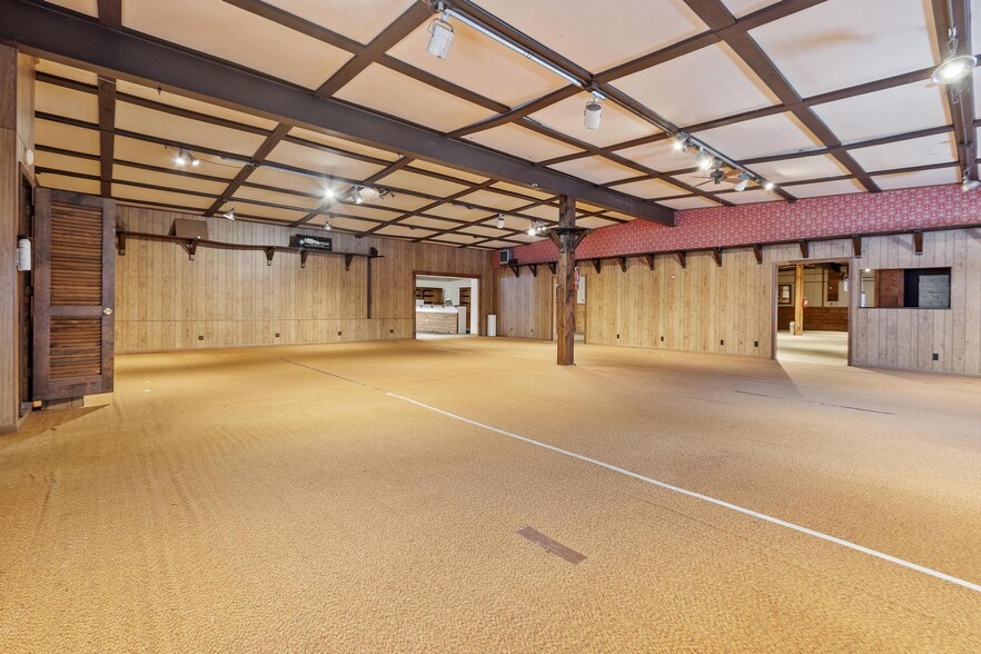More Photos Of 162 Baldwinville Rd, Templeton Industrial For Sale