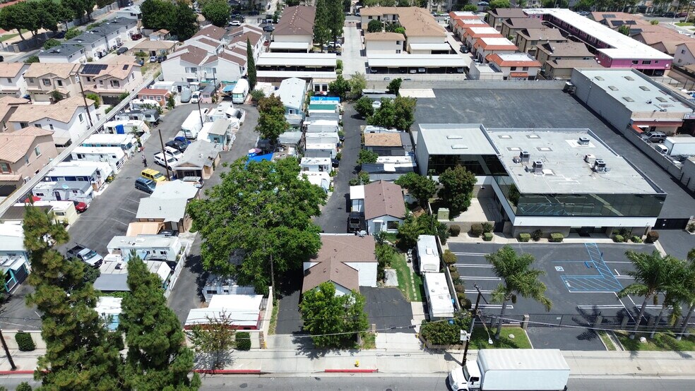 More Photos Of 7233 Somerset Blvd, Paramount Multifamily For Sale