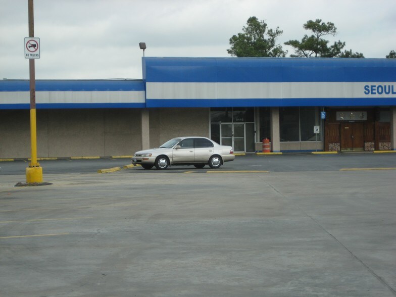 More Photos Of 9414-9486 Long Point Rd, Houston Supermarket For Lease